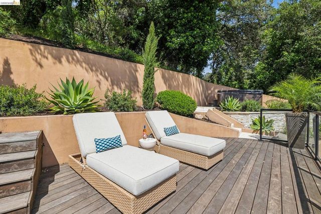 3 Maxwelton Rd., Piedmont, CA 94618