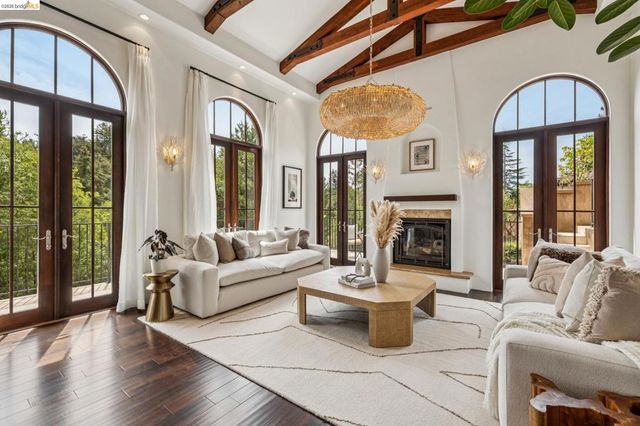 3 Maxwelton Rd., Piedmont, CA 94618