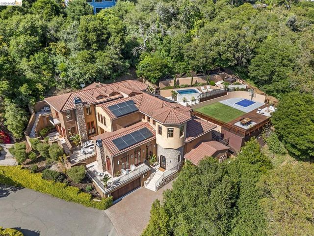 3 Maxwelton Rd., Piedmont, CA 94618