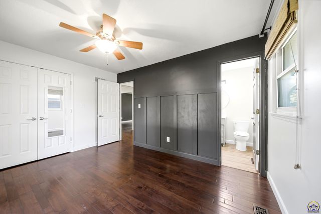 2536 SE Alexander DR, Topeka, KS 66605