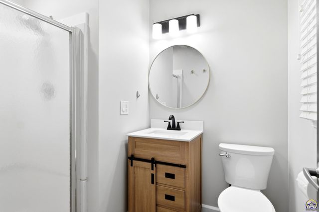 2536 SE Alexander DR, Topeka, KS 66605