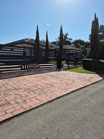 19431 SW 133rd Avenue, Miami, FL 33177