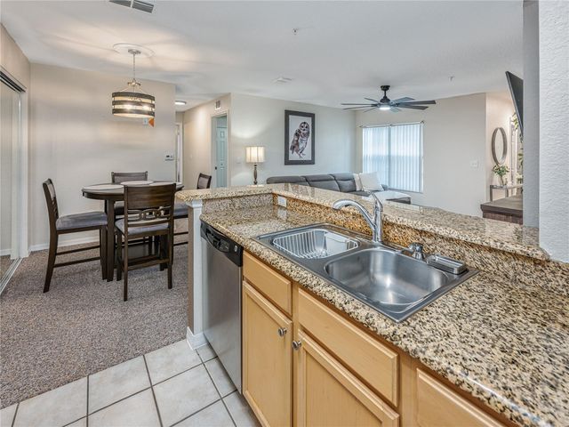 930 MOONLIGHT COVE ROAD 11-107, Orange City, FL 32763