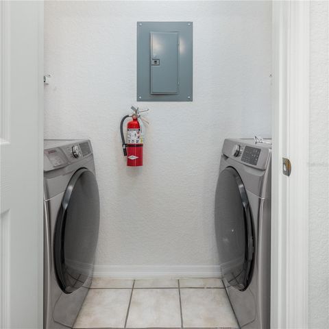 930 MOONLIGHT COVE ROAD 11-107, Orange City, FL 32763