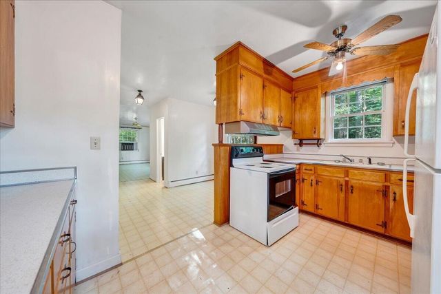 1009 Hardy RD, Vinton, VA 24179