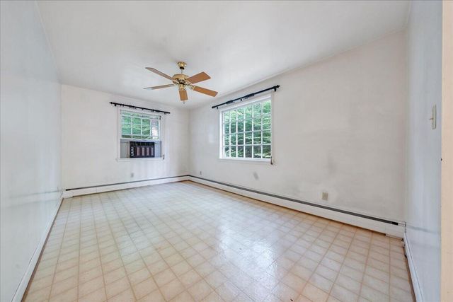 1009 Hardy RD, Vinton, VA 24179