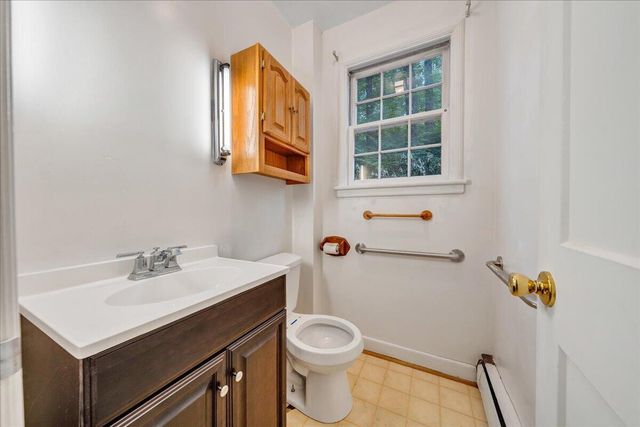 1009 Hardy RD, Vinton, VA 24179