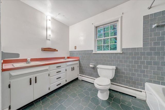 1009 Hardy RD, Vinton, VA 24179
