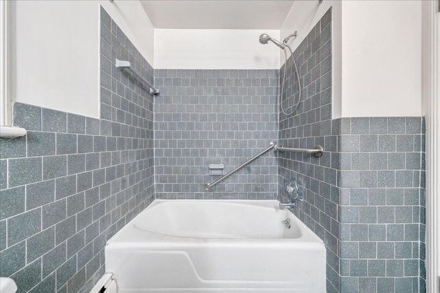 1009 Hardy RD, Vinton, VA 24179