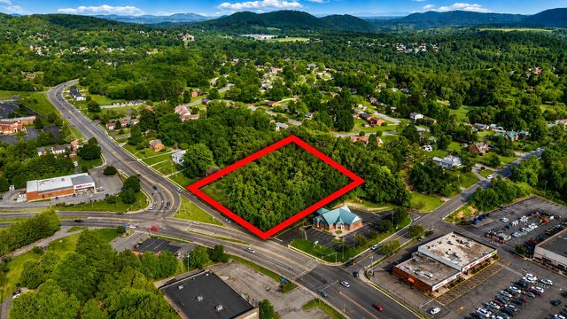 1009 Hardy RD, Vinton, VA 24179