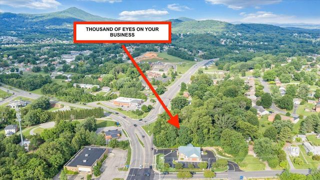 1009 Hardy RD, Vinton, VA 24179