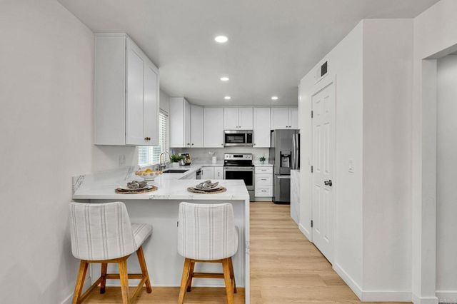 9130 Shadow Hill Road, Santee, CA 92071