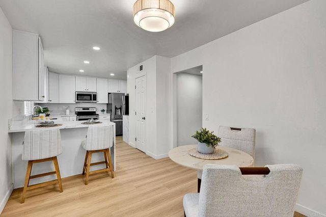 9130 Shadow Hill Road, Santee, CA 92071