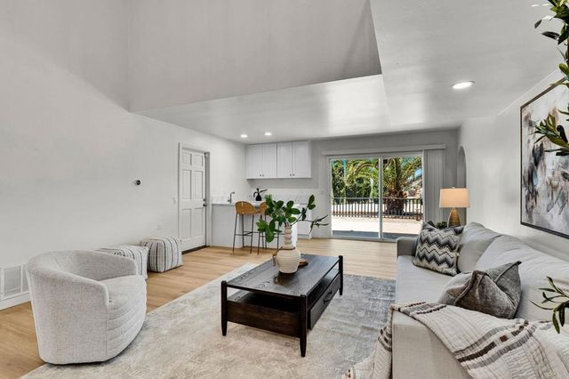 9130 Shadow Hill Road, Santee, CA 92071