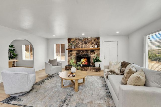 9130 Shadow Hill Road, Santee, CA 92071