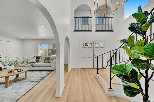 9130 Shadow Hill Road, Santee, CA 92071