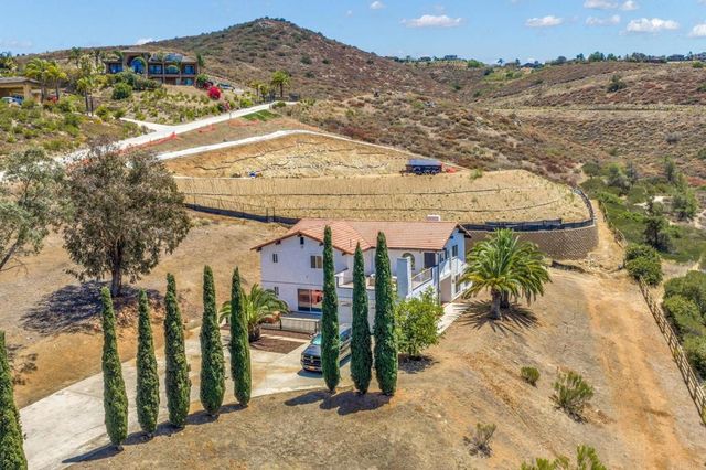 9130 Shadow Hill Road, Santee, CA 92071