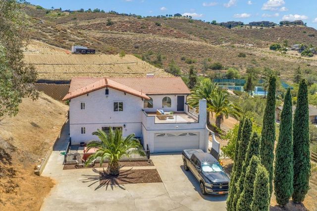 9130 Shadow Hill Road, Santee, CA 92071