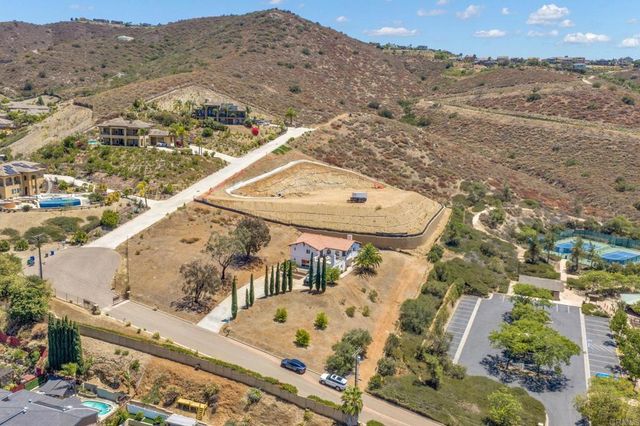 9130 Shadow Hill Road, Santee, CA 92071