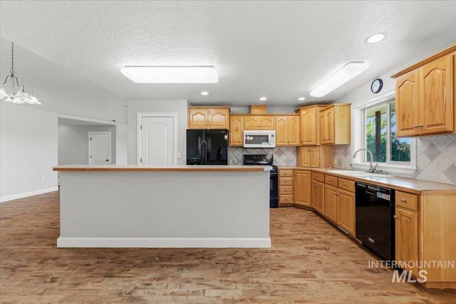24240 Tiger Lane, Caldwell, ID 83607
