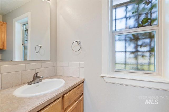 24240 Tiger Lane, Caldwell, ID 83607