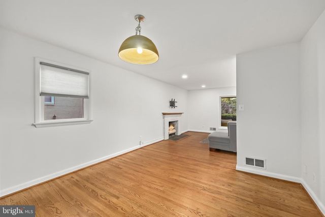 2320 WINDSOR RD, Alexandria, VA 22307