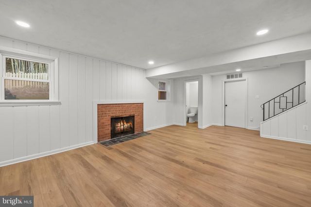 2320 WINDSOR RD, Alexandria, VA 22307