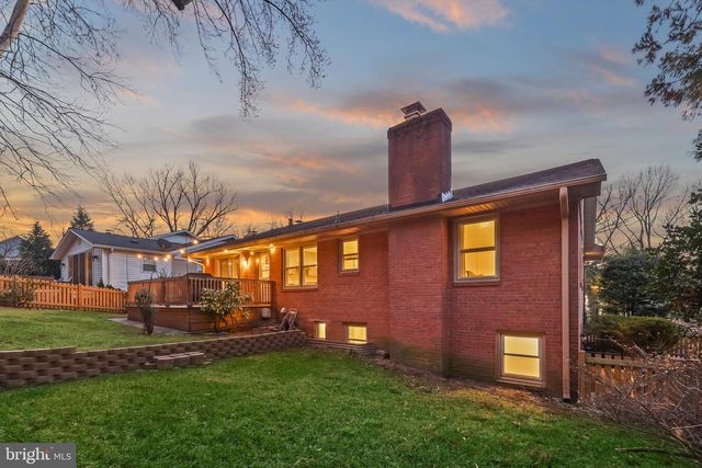 2320 WINDSOR RD, Alexandria, VA 22307