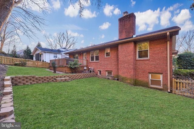 2320 WINDSOR RD, Alexandria, VA 22307