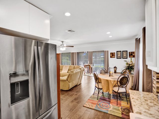 340 Orange Tree Drive 3, Atlantis, FL 33462