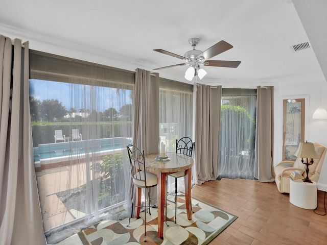 340 Orange Tree Drive 3, Atlantis, FL 33462