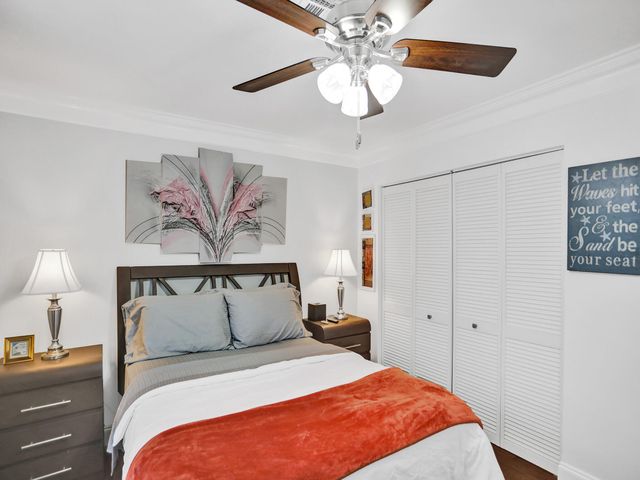340 Orange Tree Drive 3, Atlantis, FL 33462
