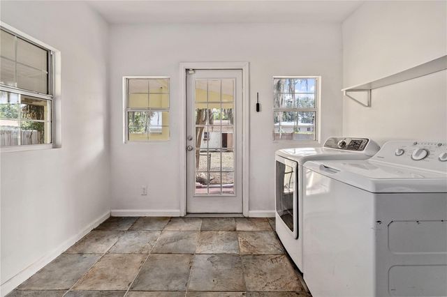 1418 E POWHATAN AVENUE, Tampa, FL 33604