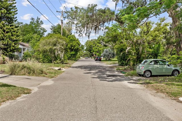 1418 E POWHATAN AVENUE, Tampa, FL 33604