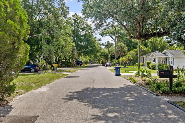 1418 E POWHATAN AVENUE, Tampa, FL 33604