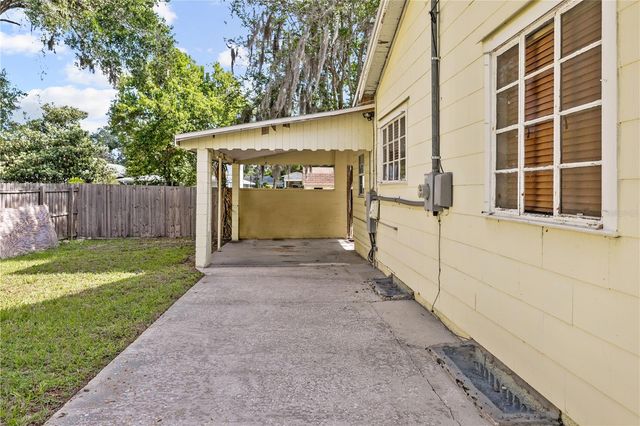 1418 E POWHATAN AVENUE, Tampa, FL 33604