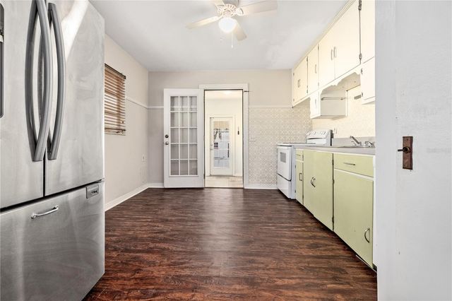 1418 E POWHATAN AVENUE, Tampa, FL 33604