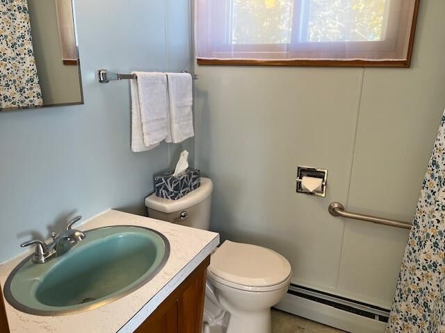 2152 Roosevelt AVENUE, Two Rivers, WI 54241