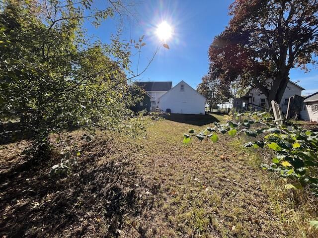 2152 Roosevelt AVENUE, Two Rivers, WI 54241