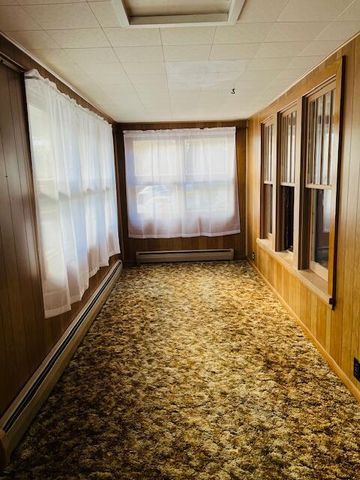 2152 Roosevelt AVENUE, Two Rivers, WI 54241