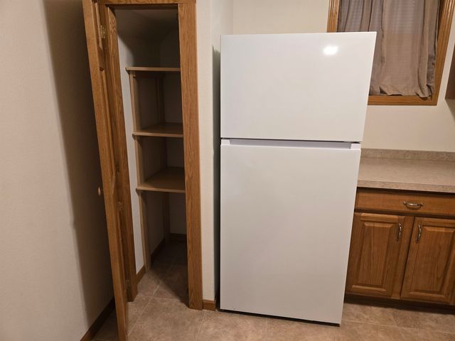 915 9th St NW, Minot, ND 58703