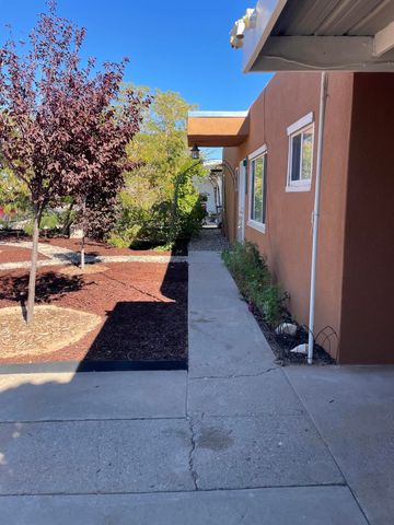 2724 Graceland Drive NE, Albuquerque, NM 87110