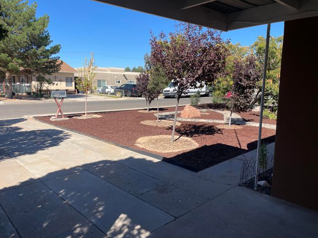 2724 Graceland Drive NE, Albuquerque, NM 87110