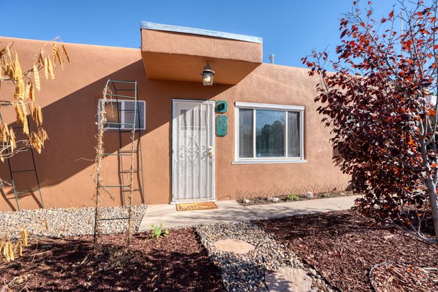 2724 Graceland Drive NE, Albuquerque, NM 87110