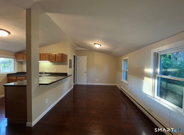 29 Mansfield Street B, Bethel, CT 06801