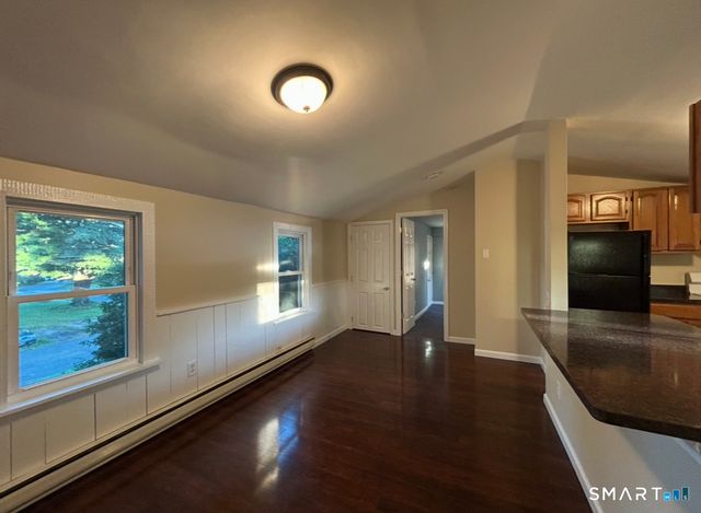 29 Mansfield Street B, Bethel, CT 06801