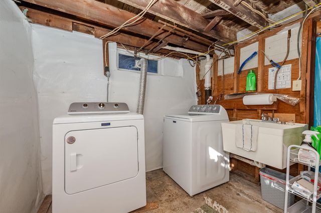 44 N Adams Street, Manchester, NH 03104