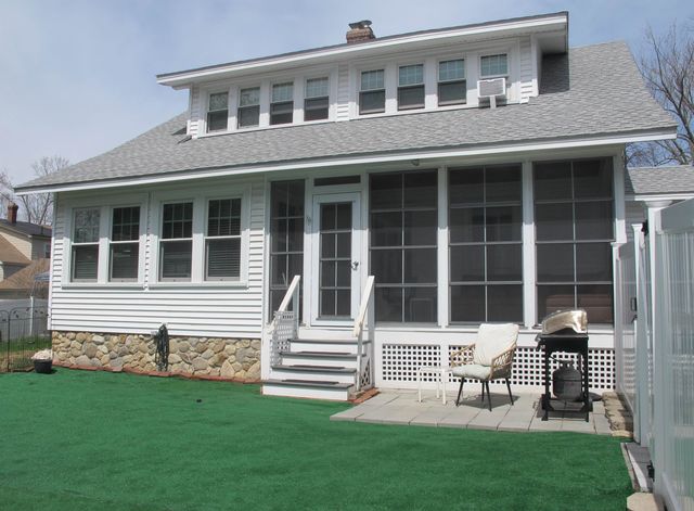 44 N Adams Street, Manchester, NH 03104