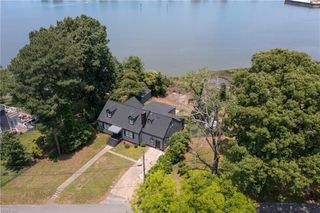 1943 Sycamore LN, Norfolk, VA 23523