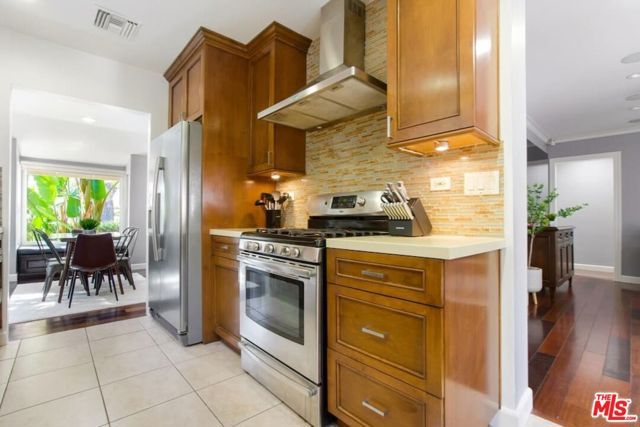 4240 Matilija Avenue, Sherman Oaks, CA 91423